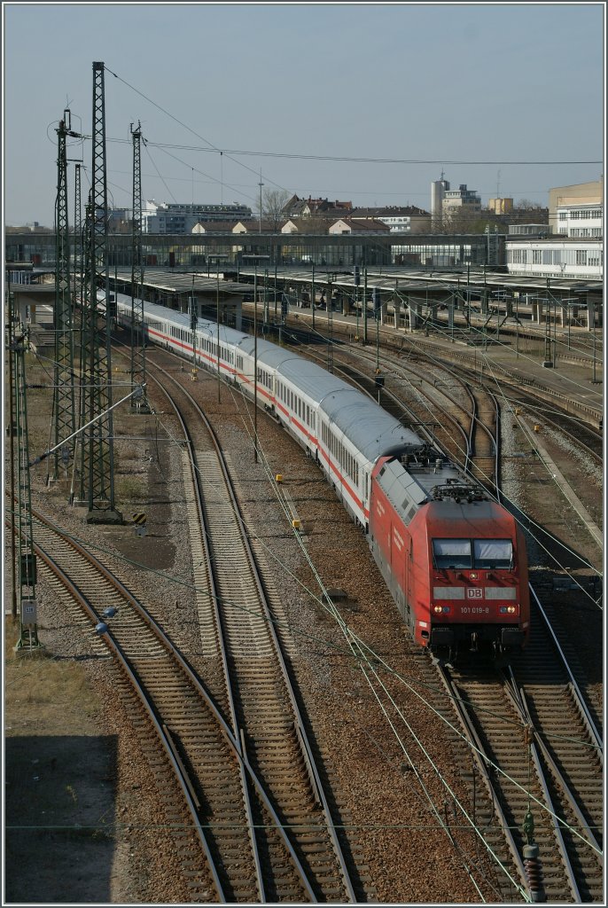 101 019-8 in Heidelberg.
28.M�rz 2013