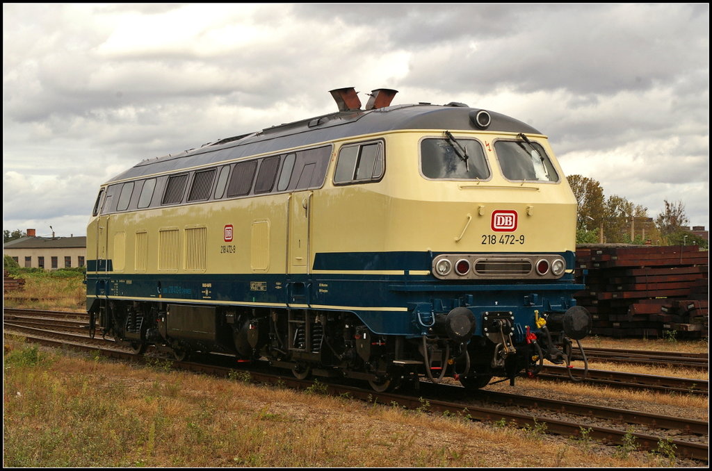 218 472-9 der Power Rail GmbH wurde auf dem Familienfest der Magdeburger Eisenbahnfreunde e.V. am 09.09.2017 am Wissenschaftshafen präsentiert. Die Lok war einst im Bw Kempten stationiert, wo sie bis 10/2016 ihren Dienst versah. Mit neuer Farbgebung und neuer Revision (RPRS | 08.09.2017) sieht sie nun einer neuen Zukunft entgegen.