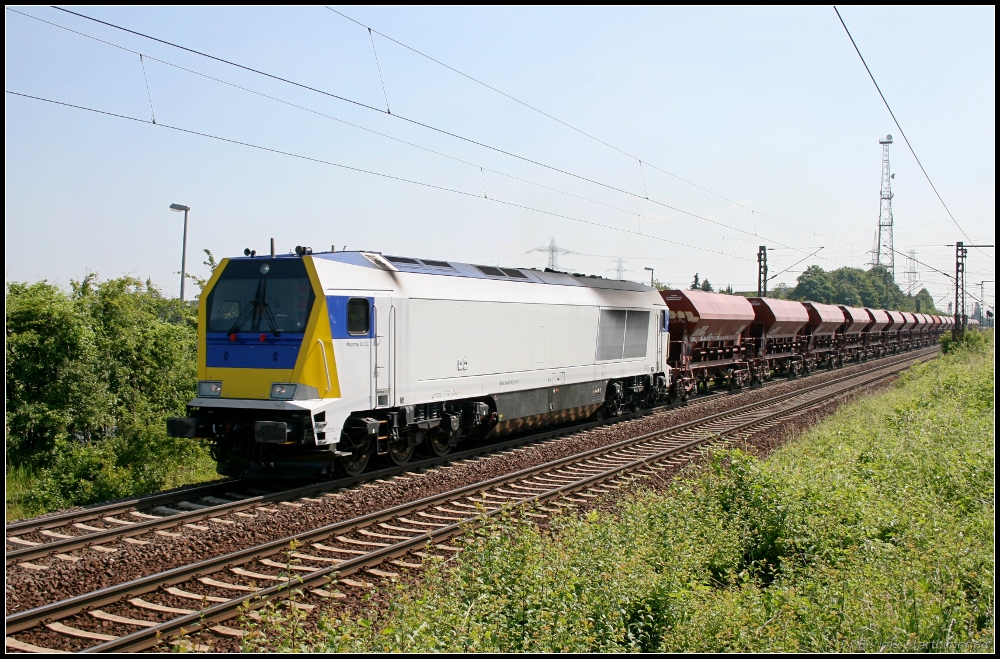 264 007-6 mit Tds-Wagen Richtung Hannover unterwegs (NVR-Nummer 92 80 1264 007-6 D-VTLT, Eigentum Ox-traction, gesehen Lehrte-Ahlten b. Hannover 24.06.2010)