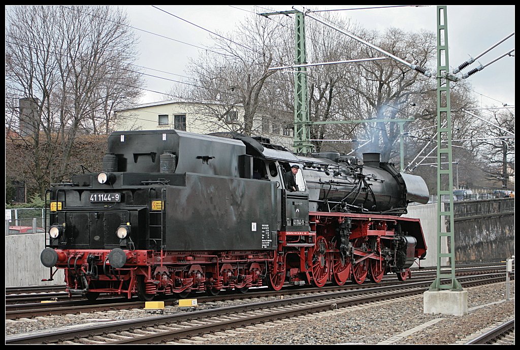 41 1144-9 der IGE Werrabahn e.V. auf Rangierfahrt (2. Dresdner Dampfloktreffen, Dresden Hbf 27.03.2010)