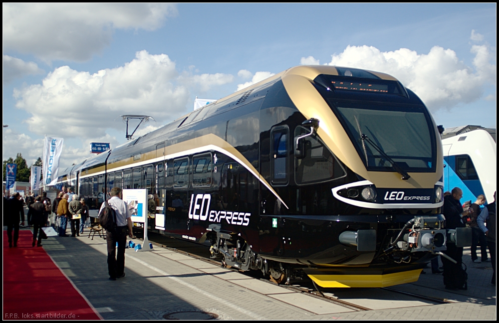 480 003 ist ein elektrischer Triebzug von Stadler des Typs Flirt für das tschechische Unternehmen LEO Express, der auf der InnoTrans 2012 in Berlin gezeigt wurde. Eingesetzt werden die Züge ab Dezember 2012 als Intercity auf der Strecke Prag - Ostrava.