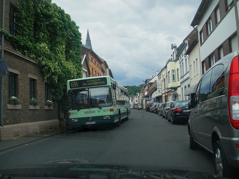 9711 als Linie 614 in Bonn Friesdorf am Klufterplatz