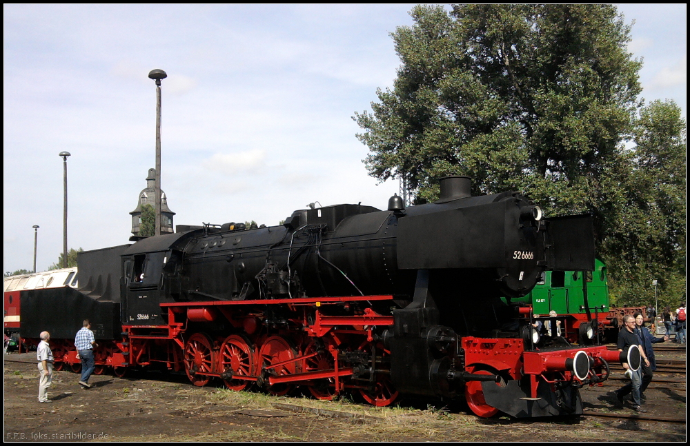 Beim 5. Berliner Eisenbahnfest war auch 52 6666 der Dampflokfreunde Berlin e.V. anwesend (gesehen Berlin Bw Schneweide 09.09.2012)