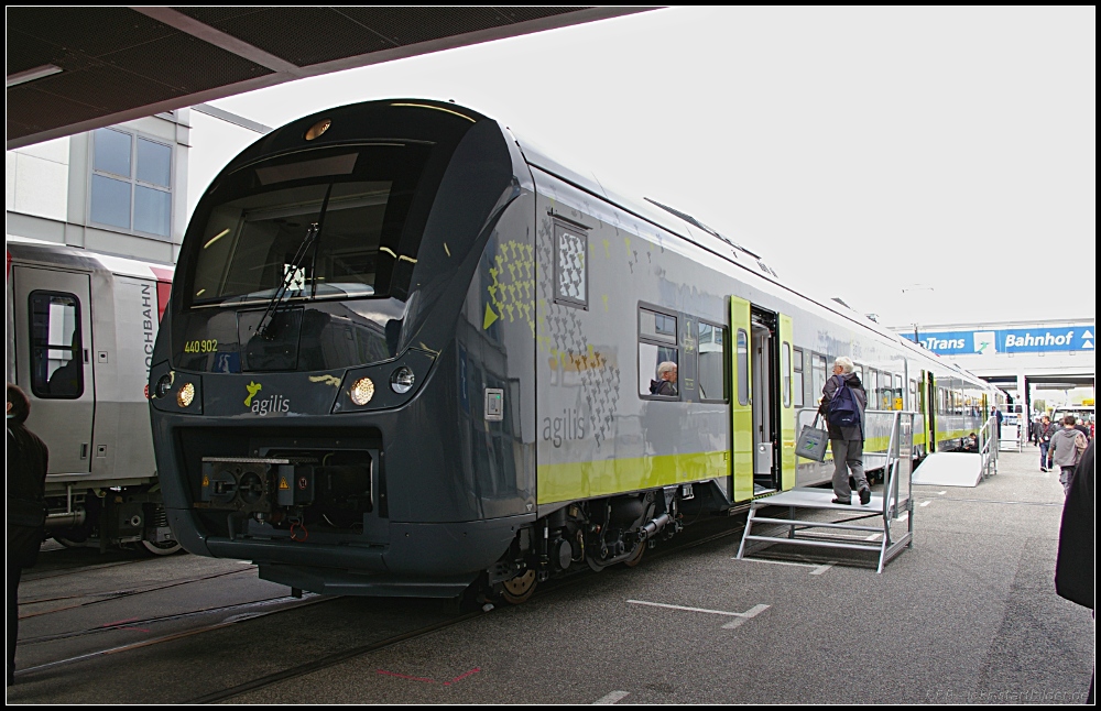 BeNEX 440 902 fr das E-Netz Regensburg (INNOTRANS 2010, gesehen Berlin 21.09.2010)