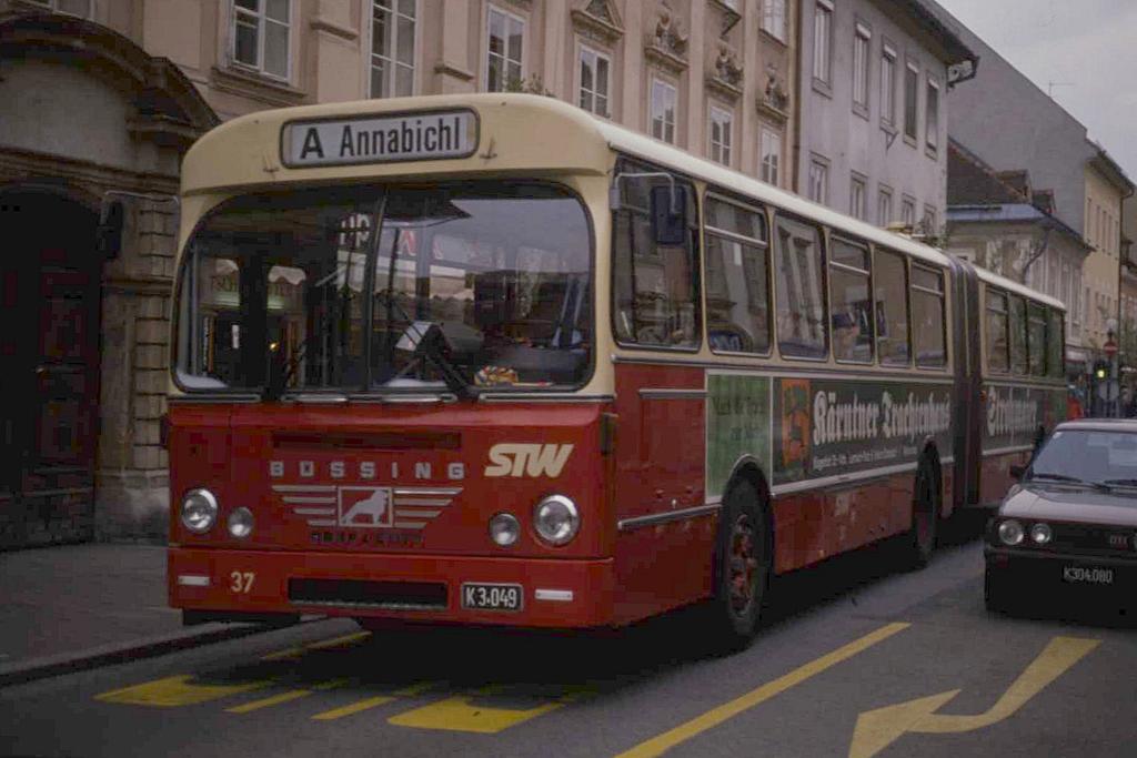 B�ssing Gr�f Stift - hier am 21.4.1989 als Stadtbus in Klagenfurt / �sterreich
im Einsatz.
