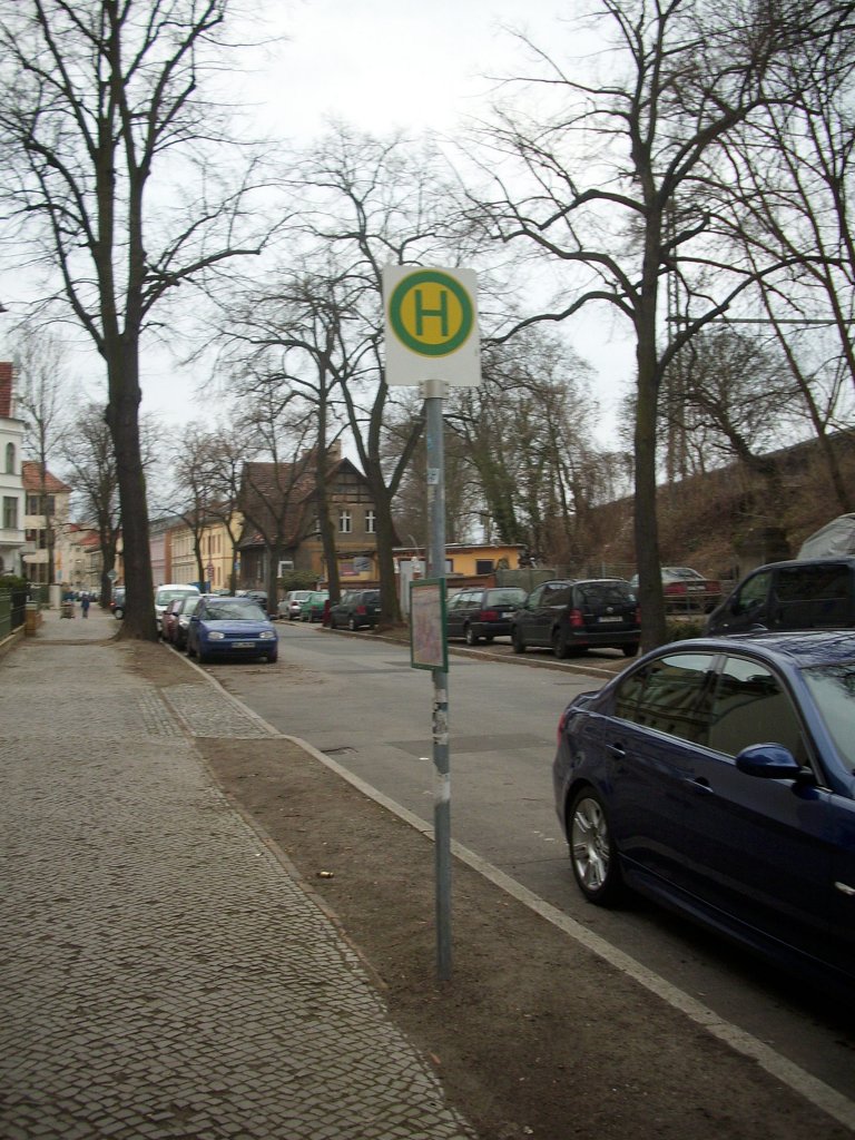 Bushaltestelle der ViP in Babelsberg.