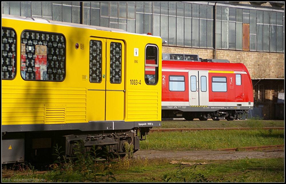 BVG 1083 und 423 445-6 auf dem Werksgelnde von Bombardier (gesehen Hennigsdorf b. Berlin 04.10.2010)