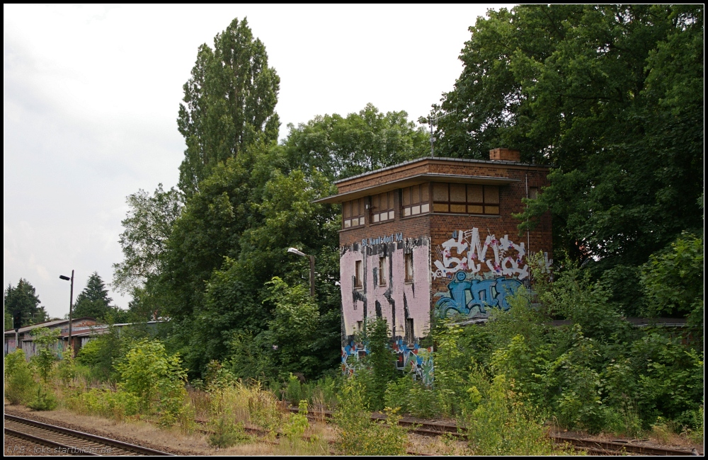 Das Stellwerk Kd in Berlin-Kaulsdorf ist ein elektromechanisches Fahrdienstleiter-Stellwerk vom Typ SuH 1912. Seit November 2003 wird in Kaulsdorf alles fernbedient (aB Lsig GmS).