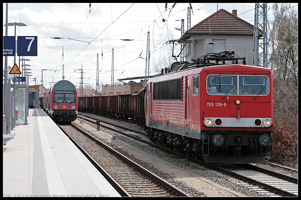 DB 155 139-9 holt einen Schwung Eanos-Wagen ab (Hennigsdorf b. Berlin 01.04.2010 - Update 08/2011: abgestellt Cottbus Aw; 02.04.2012 in Rostock-Seehafen z)