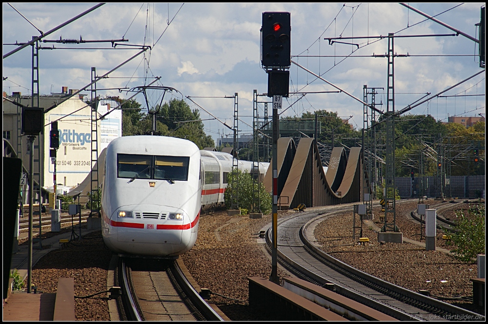 DB 401 017-9 als ICE 691 nach Stuttgart Hbf (gesehen Berlin Spandau 06.09.2010)