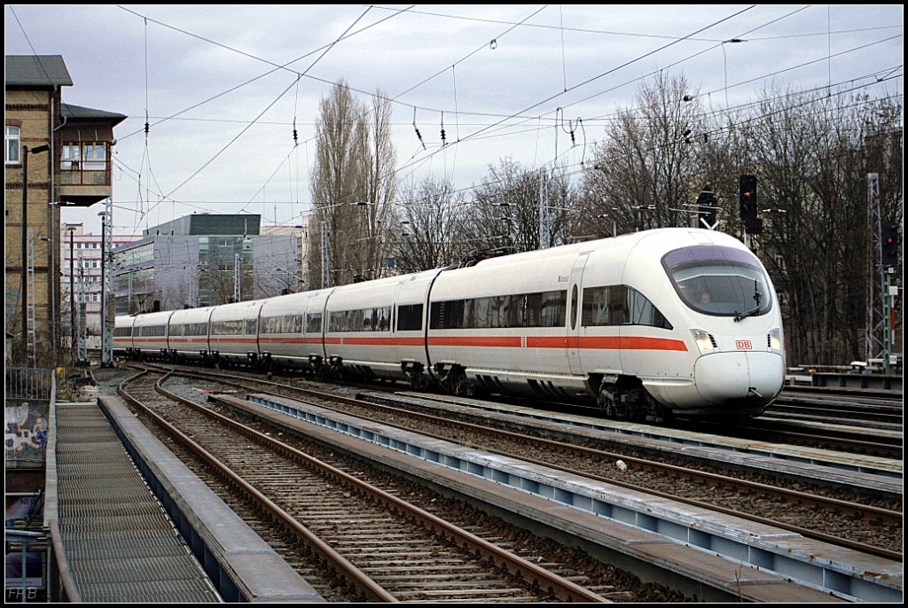 DB 411 025-0 (Tz1125)  Arnstadt  auf dem Weg ins Bw (Berlin Greifswalder Str 28.11.2009)