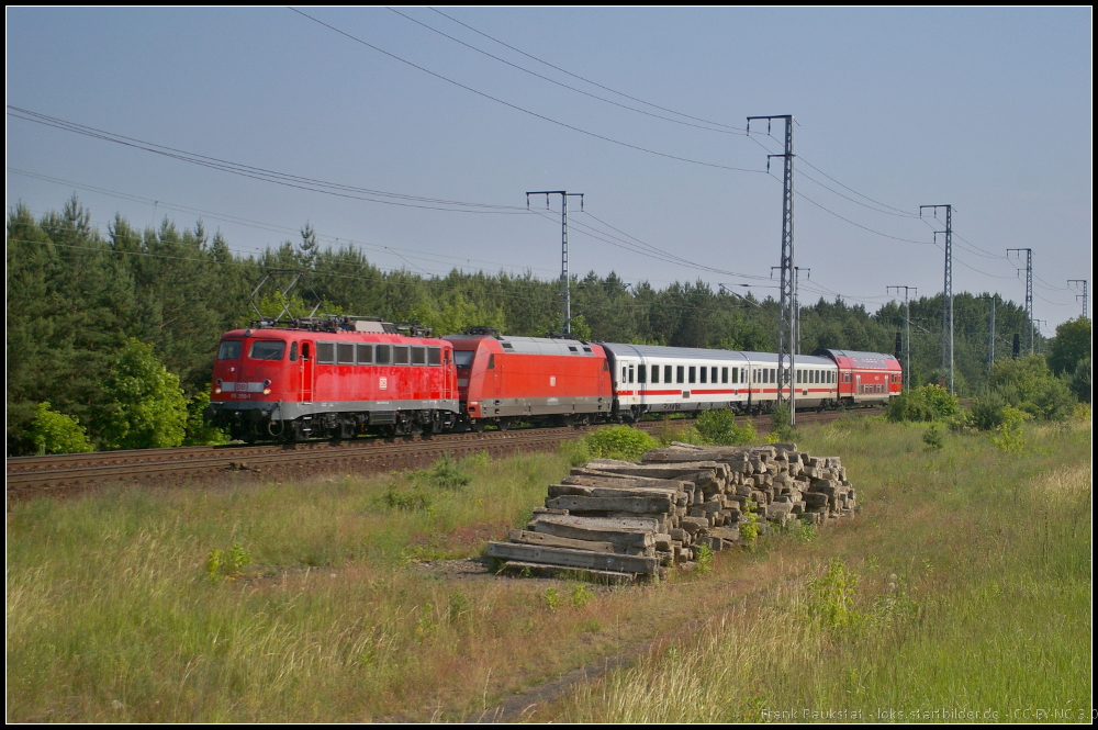 DB AutoZug 115 350 mit dem Pbz am 18.06.2013 in der Berliner Wuhlheide. Eingereiht war noch 101 039