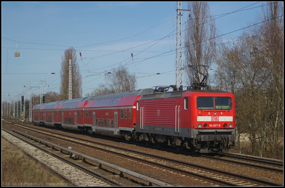 DB Regio 114 027-6 mit dem RE3 nach Schwedt (Oder) am 26.03.2012 in Berlin-Karow