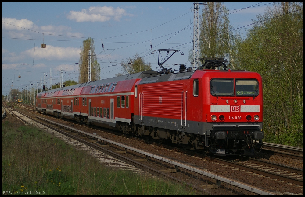 DB Regio 114 036-7 mit RE3 Elsterwerda am 27.04.2012 in Berlin-Karow