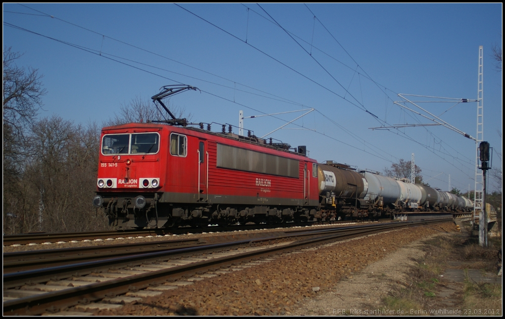 DB Schenker 155 141-5 mit Kesselwagen am 23.03.2012 in der Berliner Wuhlheide