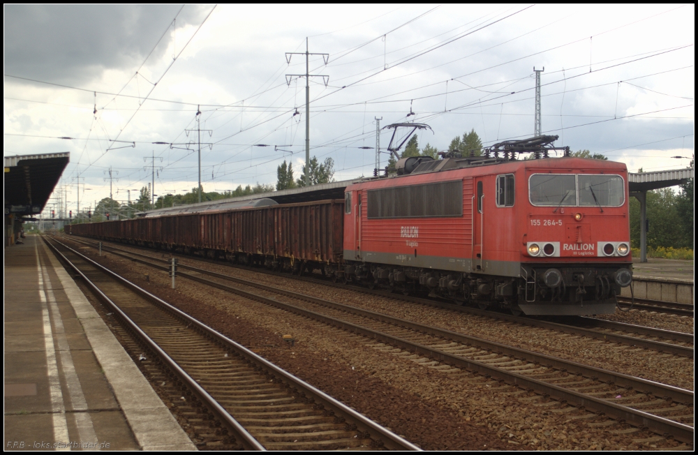 DB Schenker 155 264-5 mit Eas-x-Wagen Richtung Grünauer Kreuz am 29.08.2011 in Berlin Schönefeld Flughafen (DB Schenker Rail Berlin)
<br><br>
Update: 07.03.2015 in Opladen verschrottet