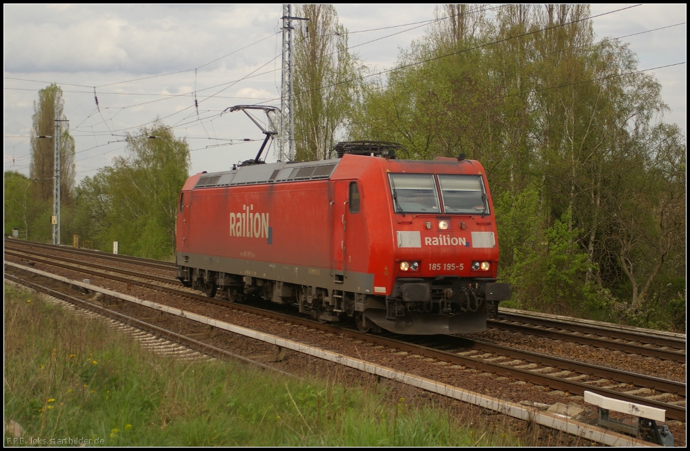 DB Schenker 185 195-5 Lz am 27.04.2012 in Berlin-Karow