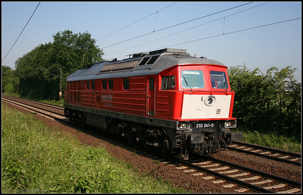 DB Schenker 232 241-0 mit Holland-Latz solo Richtung Lehrte unterwegs (gesehen Lehrte-Ahlten b. Hannover 24.06.2010)