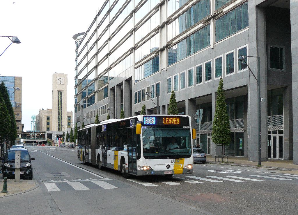 De Lijn Fahrzeug 330254. Mercedes-Benz Citaro. Vooruitgangstraat Brussel 23-06-2012.