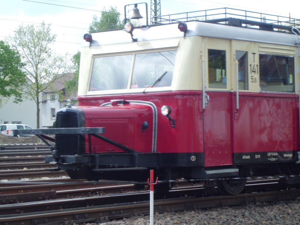 Der Wismarer Schienenbus des Eisenbahnmuseum Darmstadt Kranichstein bei den Bahnwelttagen 2013