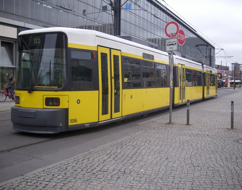 Diese Stra�enbahn der BVG fotografierte ich in Berlin.