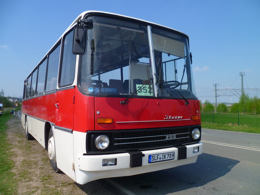 Diesen Ikarus 255 sah ich am 05.05.13 zum Oldtimertreffen in Werdau.