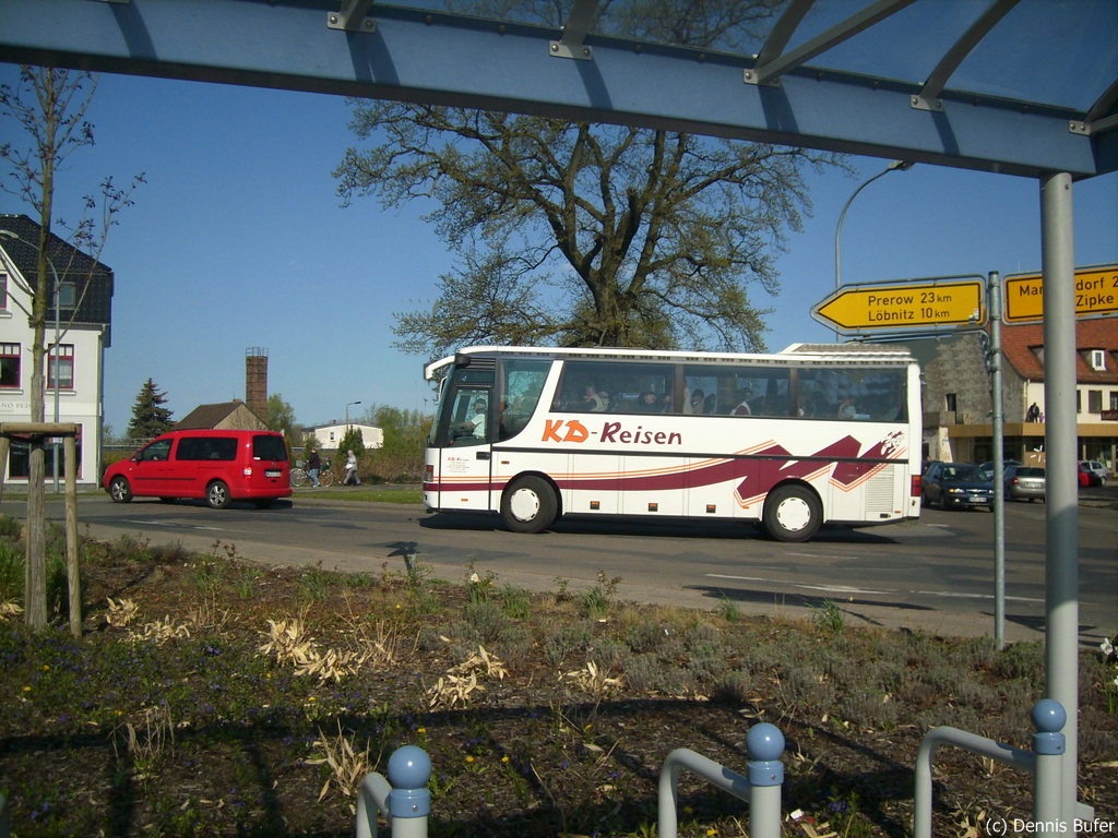 Diesen Setra Bus sah ich in Barth nach einem Umzug am 01.05.2012