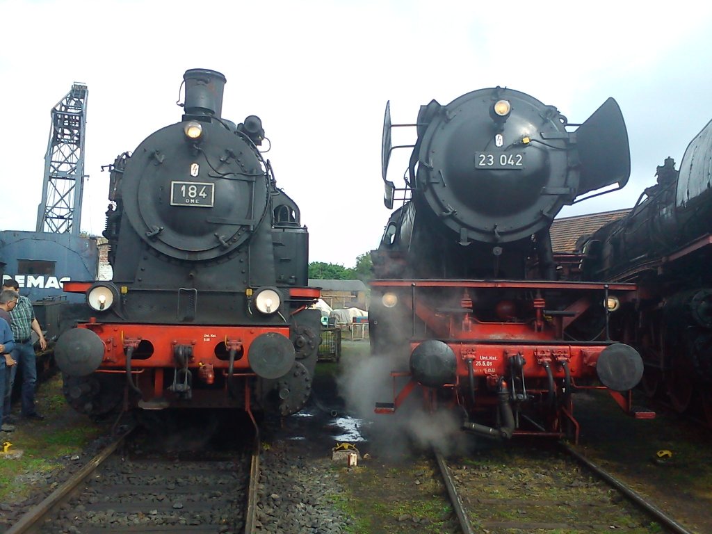 DME 184 und 23 042 bei den Bahnwelttagen 2012 in Darmstadt Kranichstein