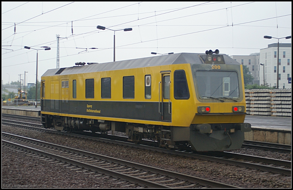 Ein Gleismesswagen der Fa. Sperry International (gesehen Berlin Schnefeld Flughafen 09.09.2010)