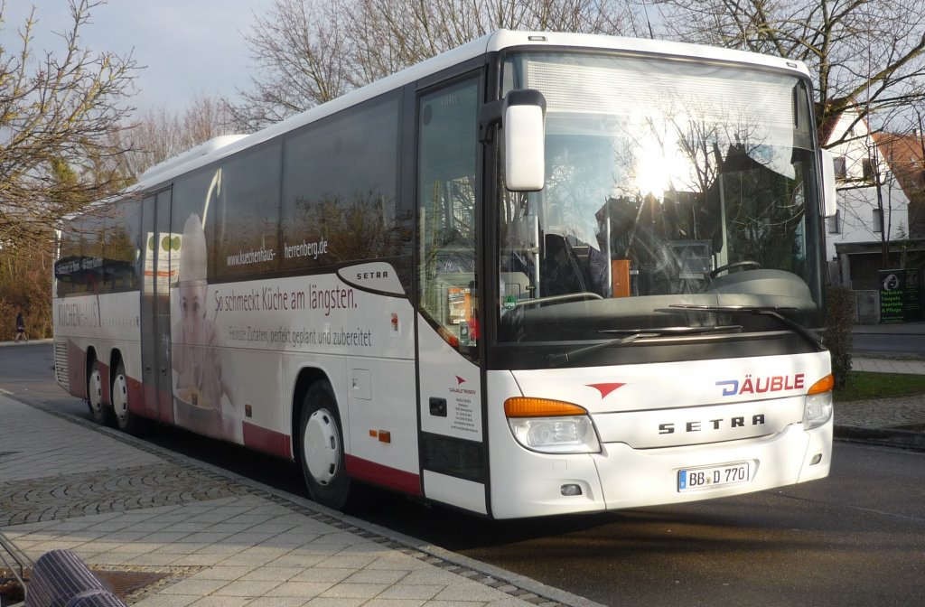 Ein Setra S 417 UL der Fa. Duble aus Deckenpfronn am ZOB in Herrenberg.Am 19.12.2012