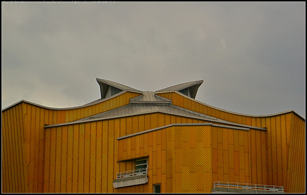 Fassaden und Dachgestaltung der Berliner Philharmonie in Berlin-Tiergarten