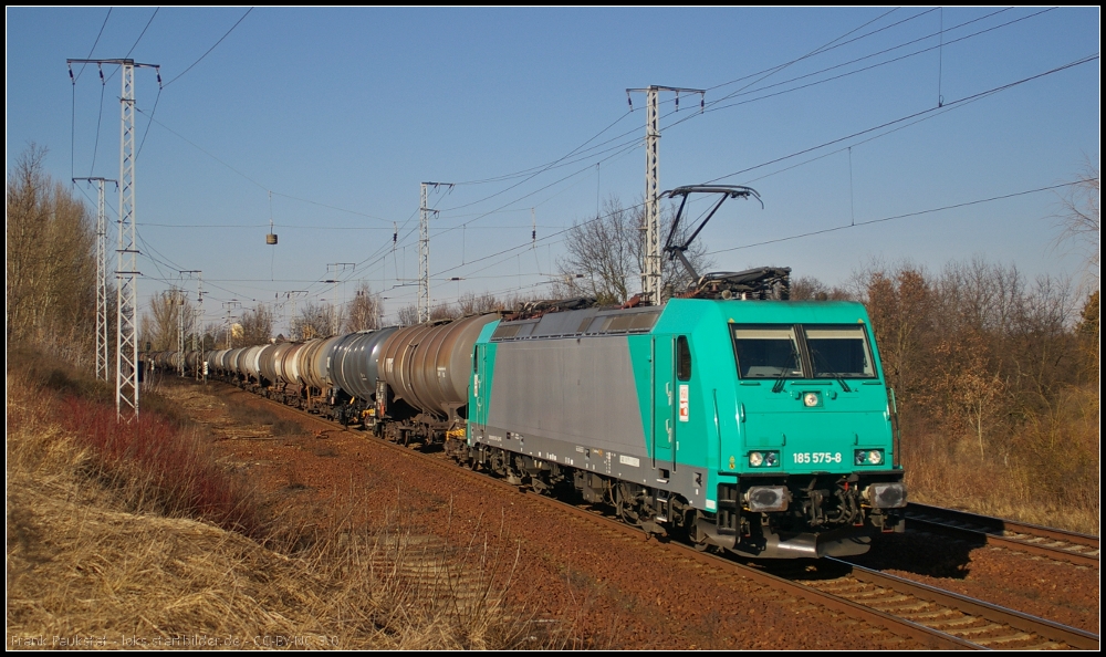 HGK 2010 / 185 575 mit Kesselwagenzug am 05.03.2013 in der Berliner Wuhlheide