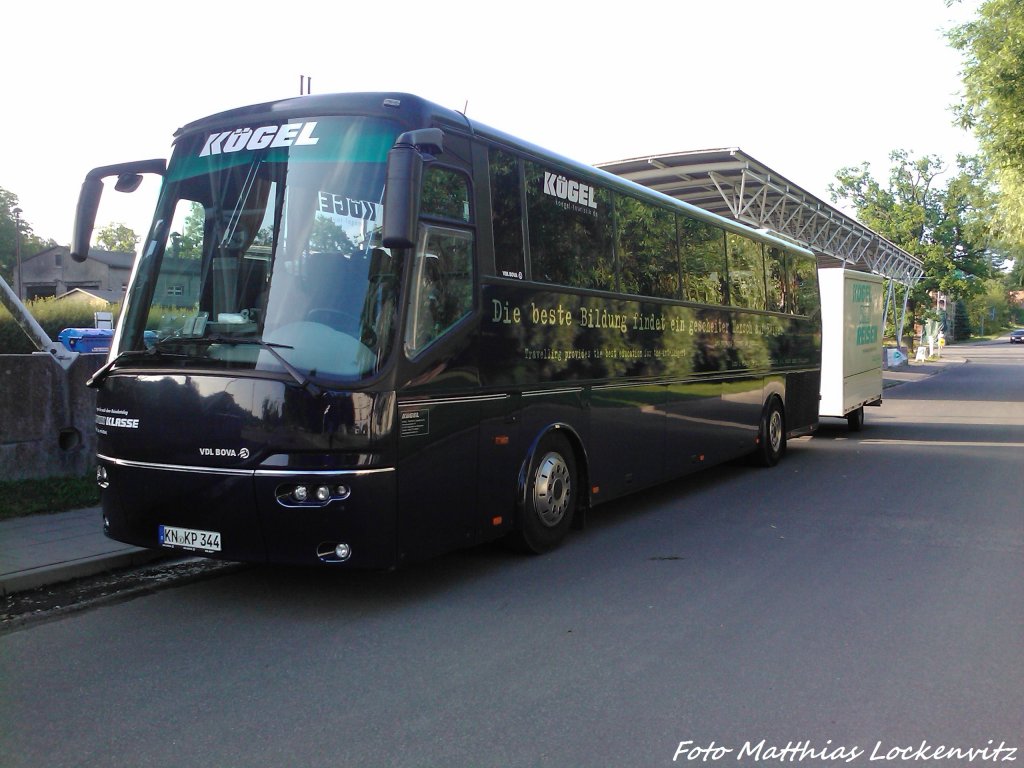 Kgel Reisebus abgestellt an der Tankstelle Putbus am 22.6.13