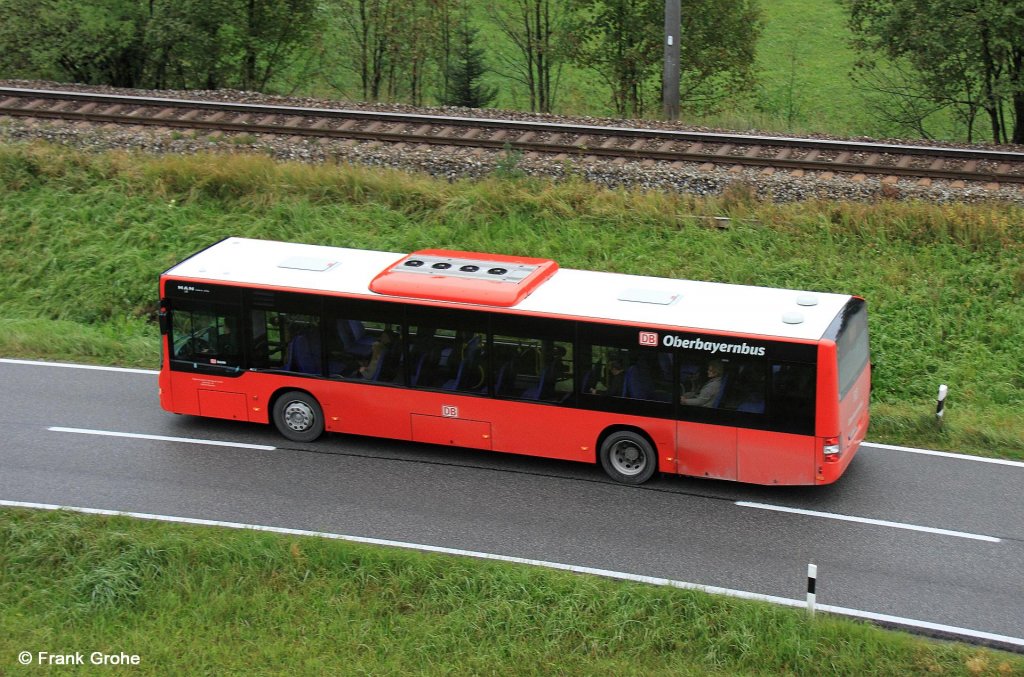 MAN DB Oberbayernbus, fotografiert bei Klais zwischen Mittenwald und Garmisch-Partenkirchen am 30.09.2012 