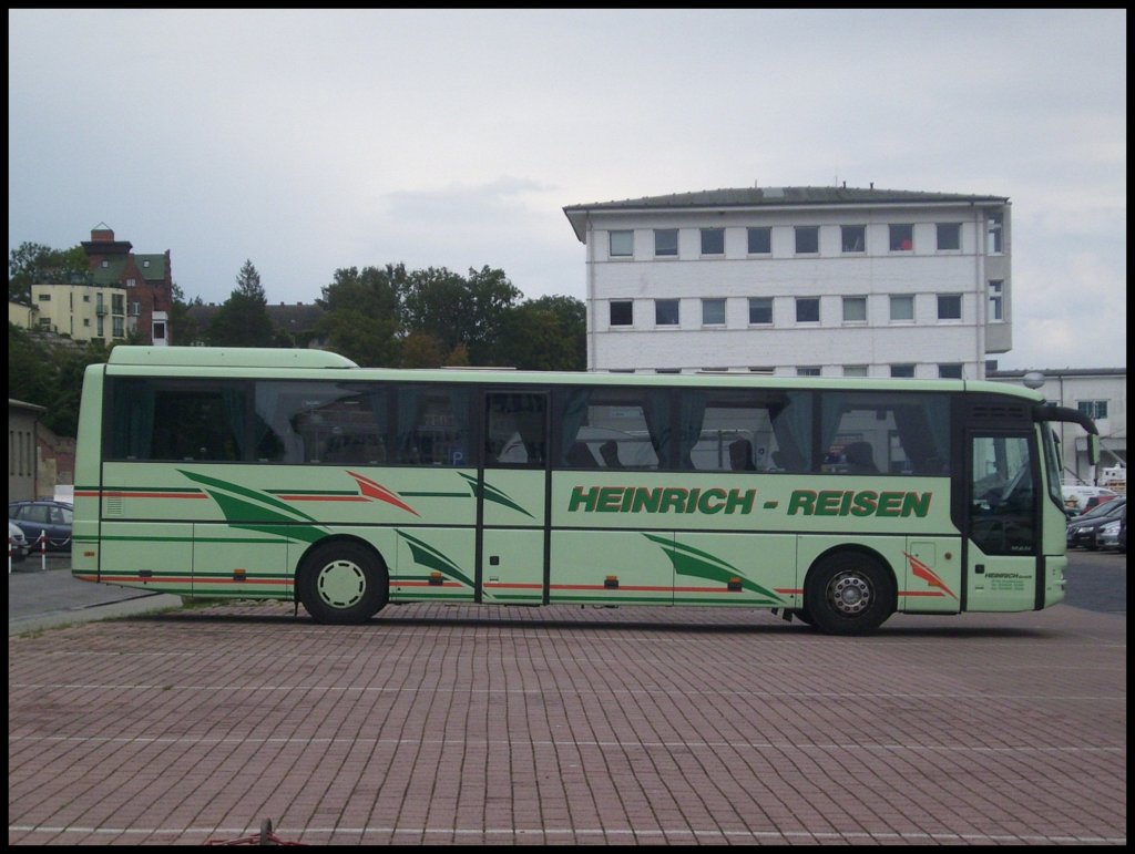 MAN Lion's Star von Heinrich-Reisen aus Deutschland im Stadthafen Sassnitz.