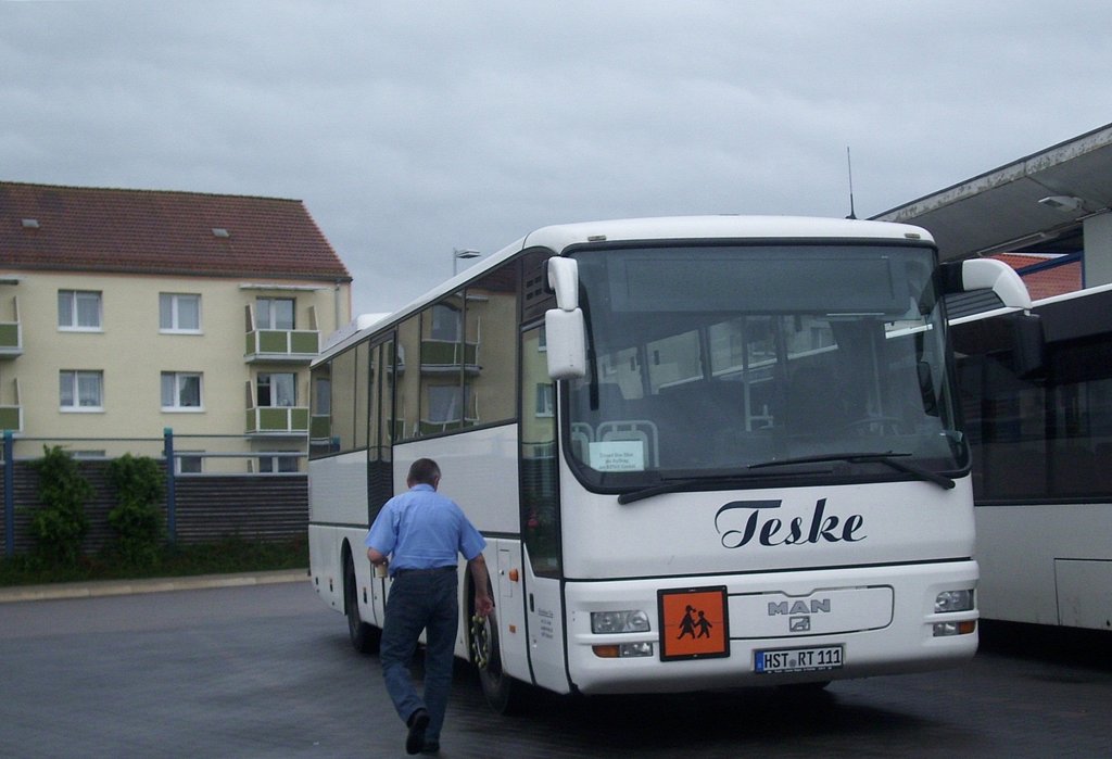 MAN L 363 vom Reisedienst Teske aus Deutschland in Bergen.