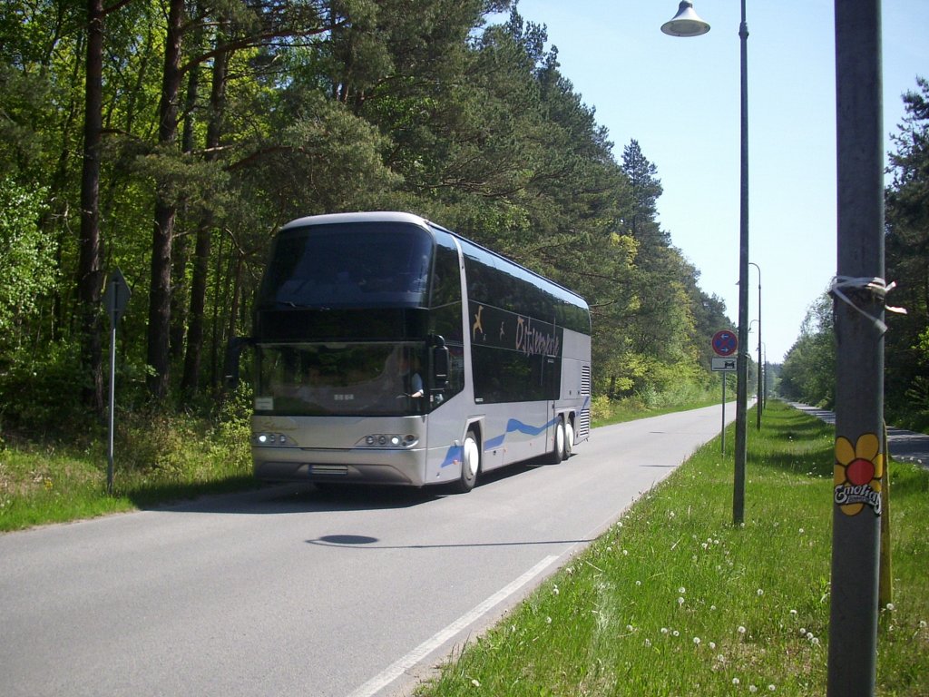 Mein erster Neoplan Skyliner! Zwischen Binz und Prora von Ostseeperle aus Deutschland.