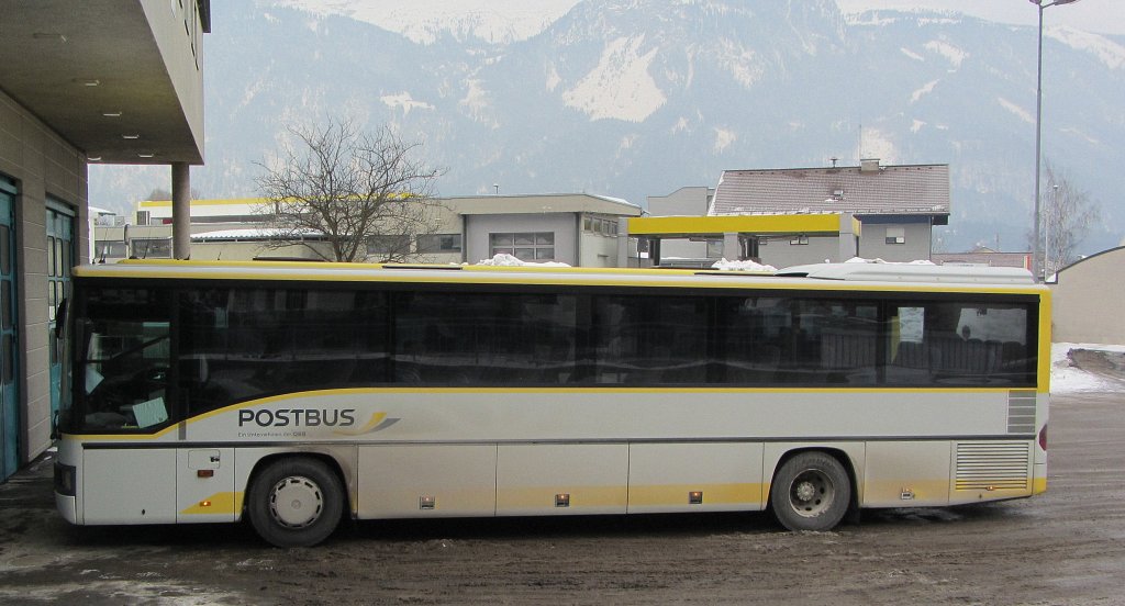 Mercedes-Benz Integro von BB-Postbus am 13.2.2012 in Brixlegg.