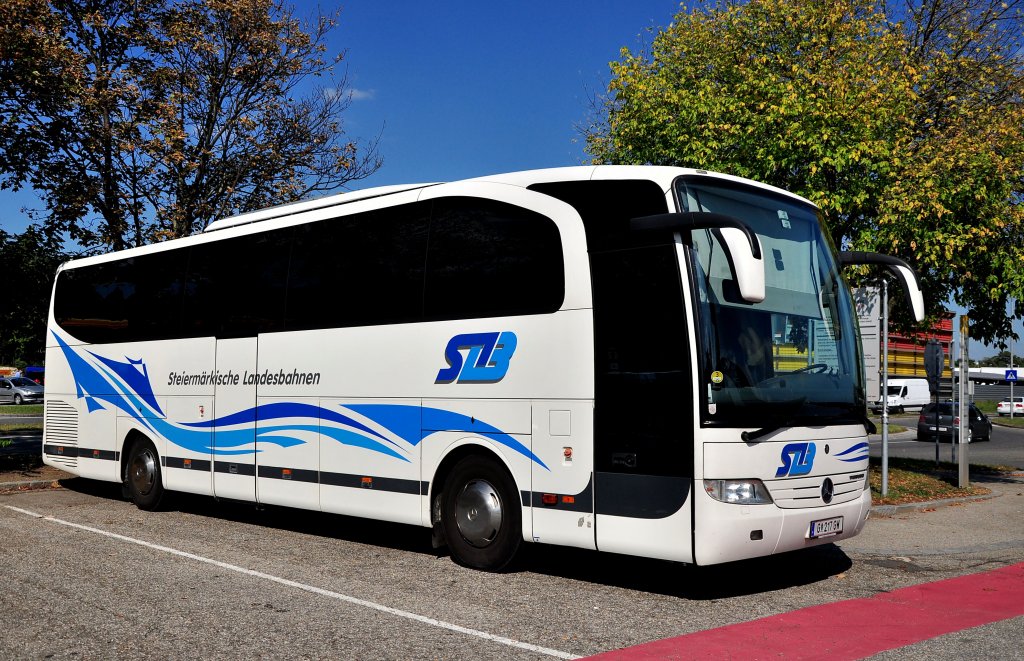 MERCEDES BENZ TRAVEGO von den  Steiermrkischen Landesbahnen  (Steiermark/sterreich) im September 2012 in Krems.