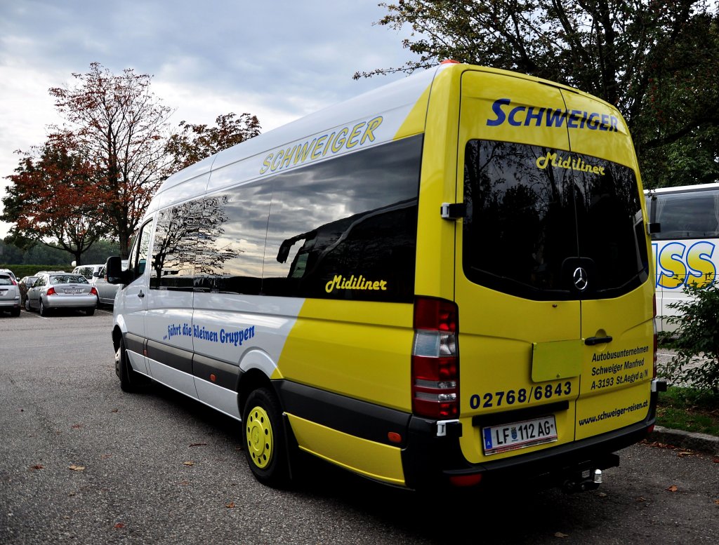 MERCEDES BENZ,MIDILINER von SCHWEIGER Reisen aus Niedersterreich,Krems,29.9.2012.