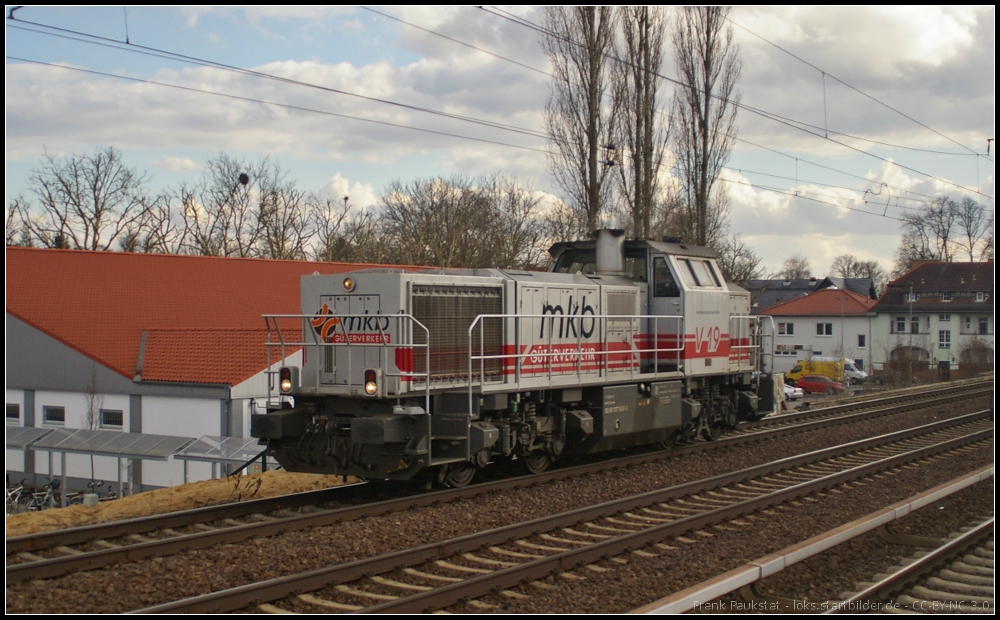 mkb V 19 / 277 808-2 solo am 13.04.2013 in Berlin-Karow