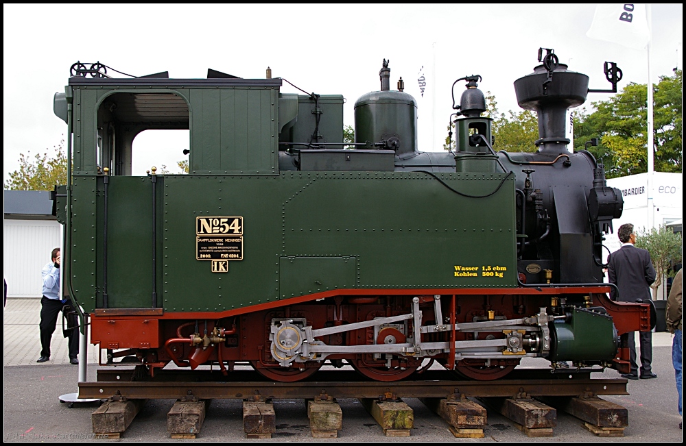 Nachbau der Sächsischen I K No. 54 mit 750mm Spurweite, ausgestellt auf dem Freigelände. Die Lok wurde vom Dampflokwerk Meiningen 2009 gebaut und ist auf der Preßnitztalbahn im Einsatz (99 7528, INNOTRANS 2010 Berlin 21.09.2010)