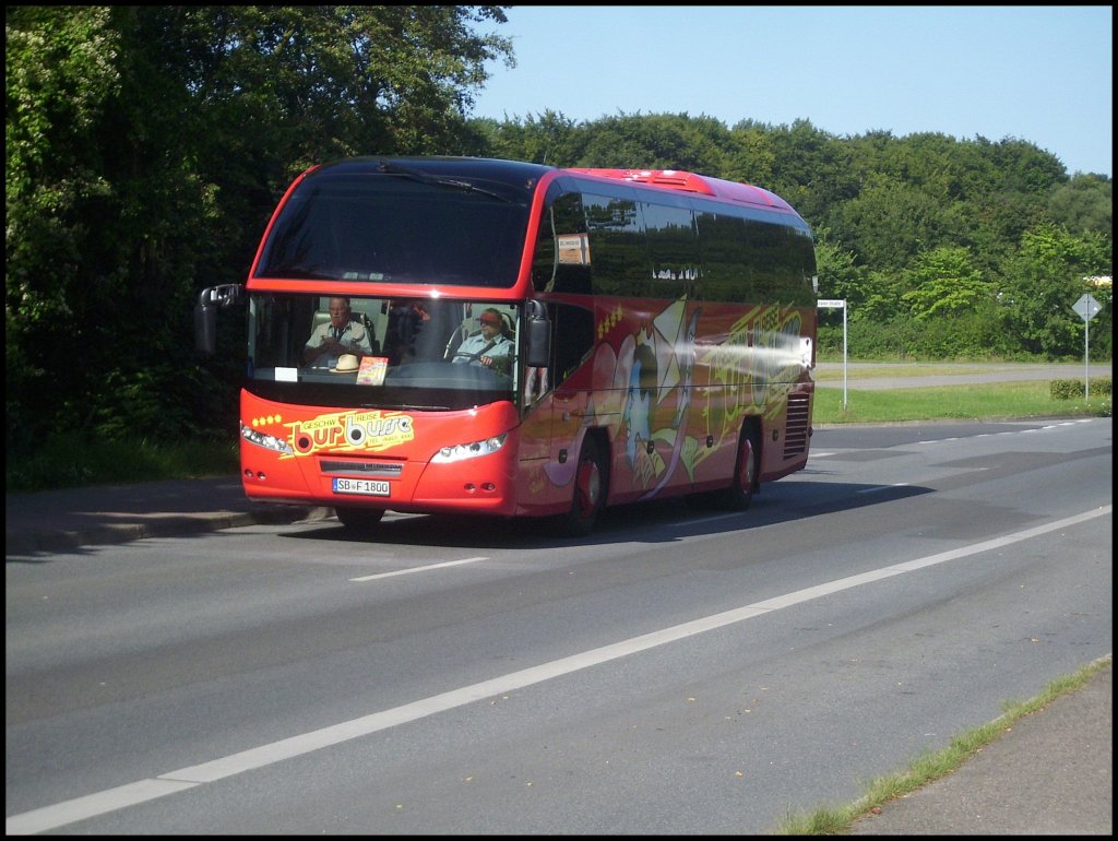 Neoplan Cityliner der Geschw. Bur aus Deutschland in Sassnitz.