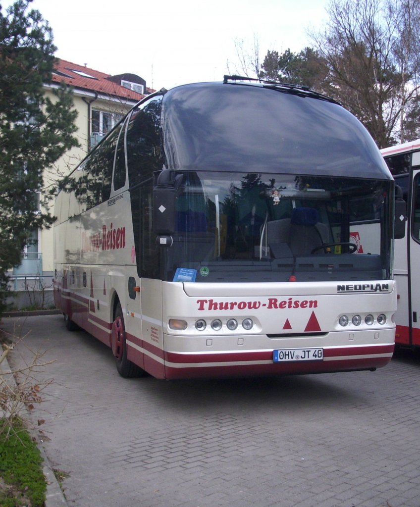 Neoplan Starliner von Thurow-Reisen aus Deutschland in Binz.