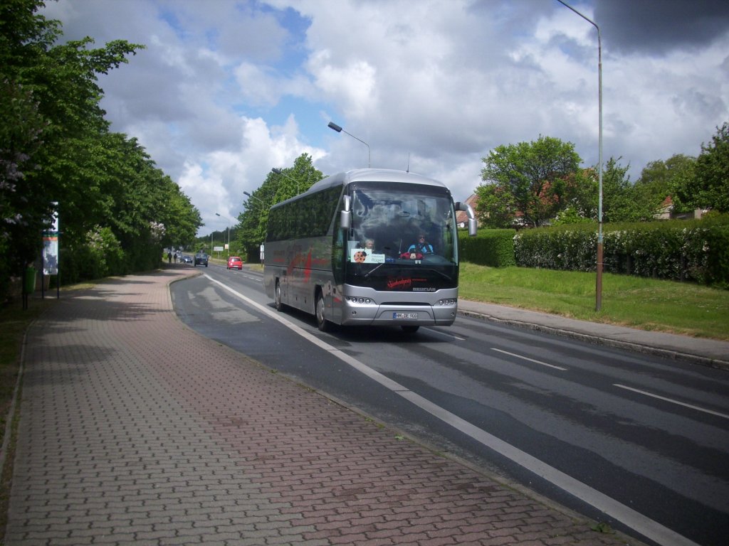 Neoplan Tourliner von Klemme aus Deutschland in Sassnitz.