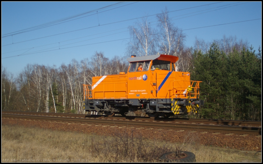 Northrail 352 102-8 im Einsatz bei DB Fernverkehr solo am 23.03.2012 in der Berliner Wuhlheide unterwegs