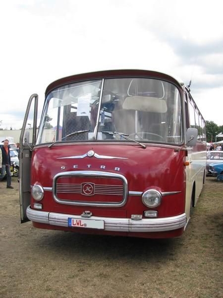 Omnibus SETRA ... aus dem Landkreis Ludwigslust beim 8. Oldtimertreffen Hagenow 30.08.2009