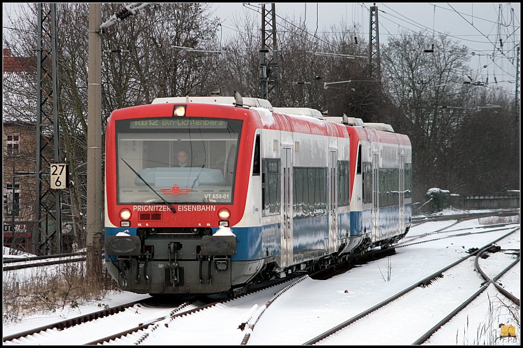 PEG VT 650-01 / 650 562 als RB12 nach Bln.-Lichtenberg (ex VT 650.01, Oranienburg 03.01.2010)