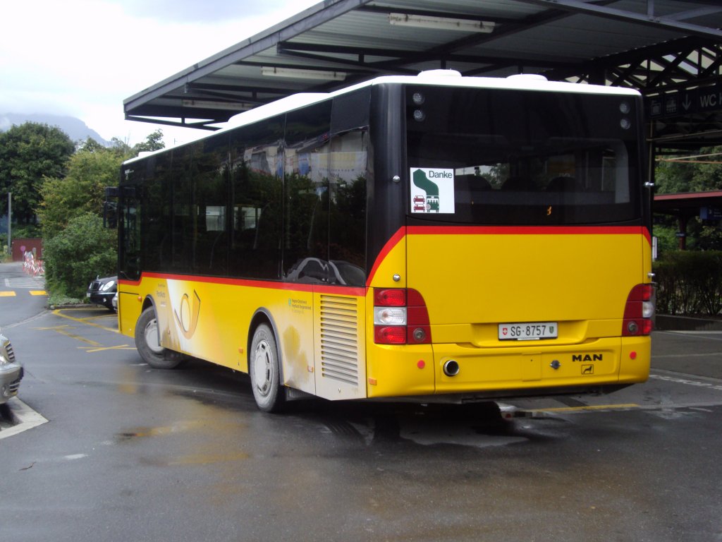 POSTAUTO-MAN Lions City am Bahnhof Bad Ragaz am 14.9.10