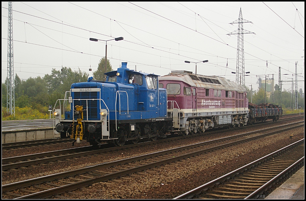 PRESS 363 027-1 mit der berfhrung von 232 387-1  Abenteuerzug Mecklenburg  nach Espenhain wo sie abgestellt wurde (gesehen Berlin Schnefeld Flughafen 09.09.2010)